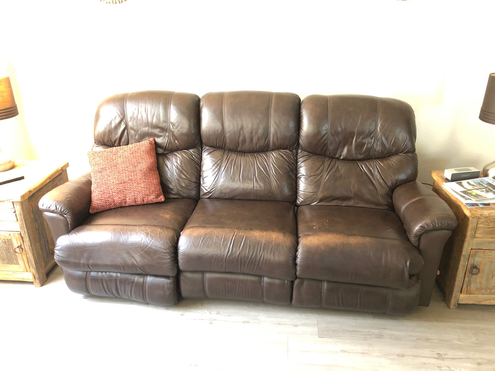 Lazy boy leather couch recliner 99 for Sale in Scottsdale, AZ OfferUp