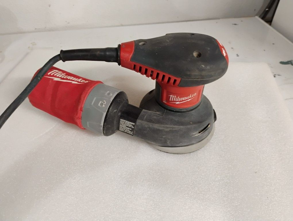Milwaukee 5 In Orbital Sander
