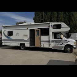 1997 Ford Shasta RV 27ft E-350 - Extra Clean - Low Miles