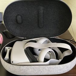 Meta Quest 2 VR + travel case