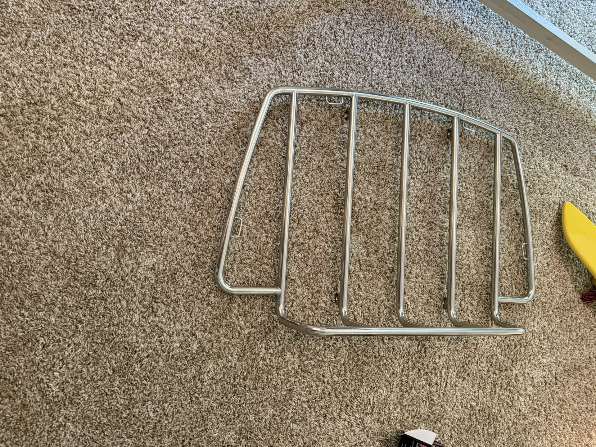 Sky Luggage rack