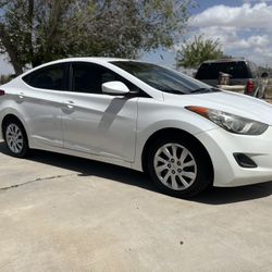 2012 Hyundai Elantra