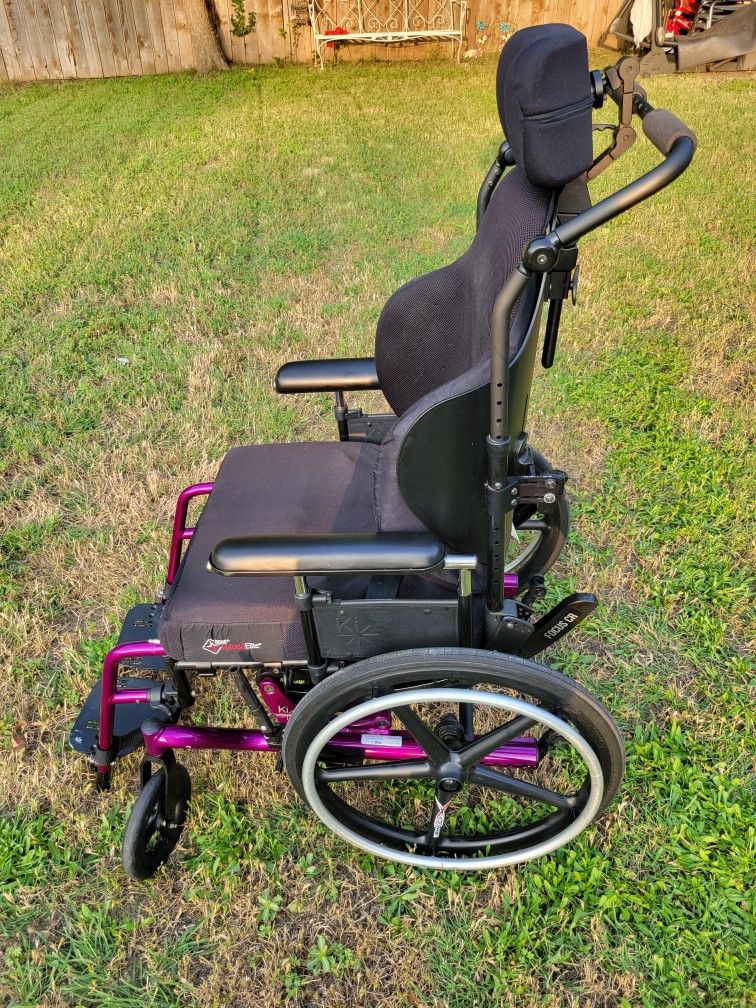 Wheelchair KI Mobility Focus CR