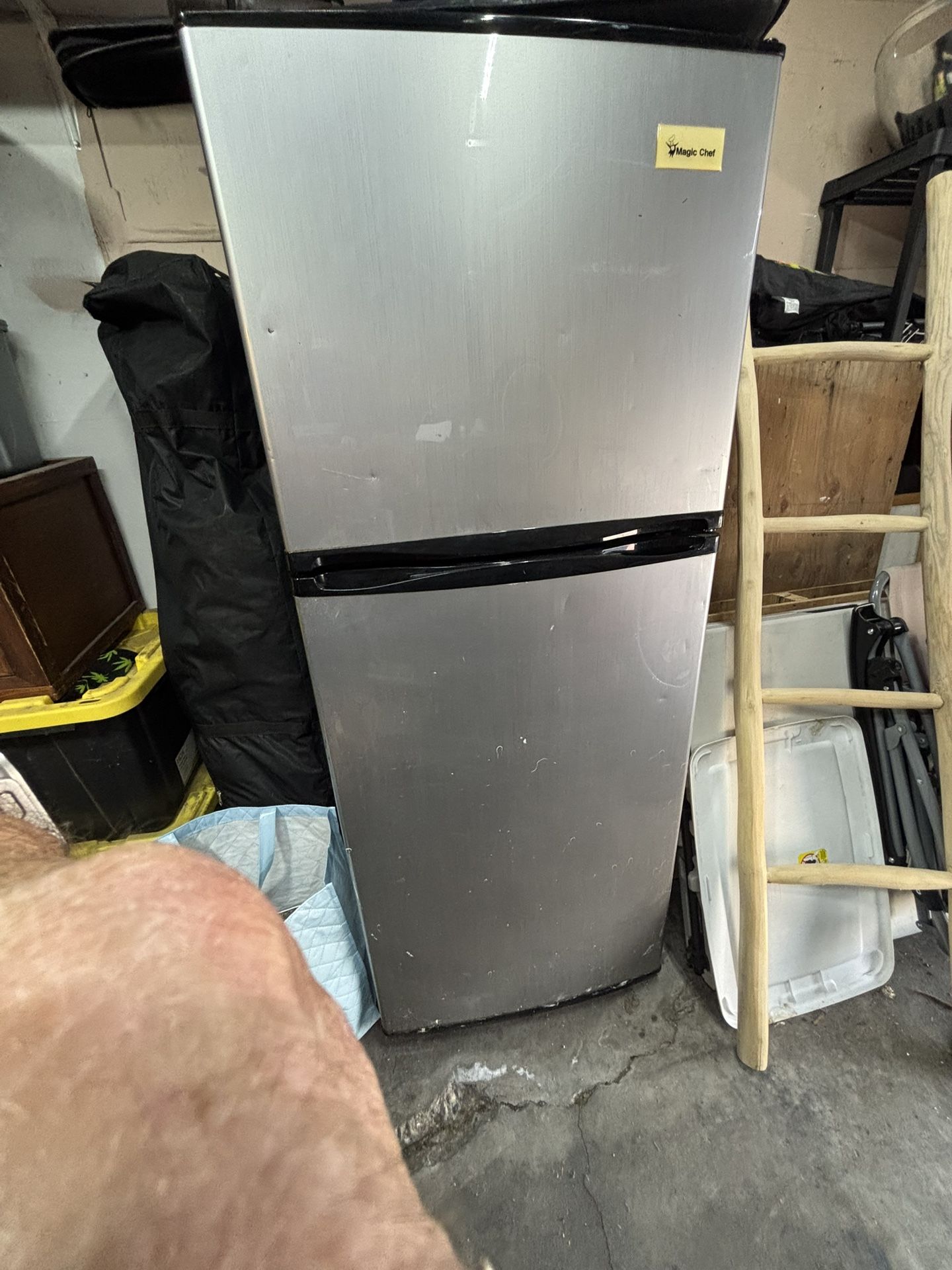 Magic Chef Refrigerator 