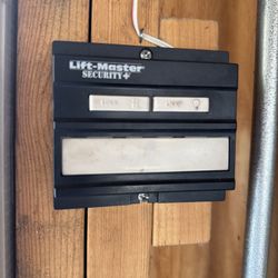 LiftMaster 1/2 HP Garage Door Opener (Parts or Repair)