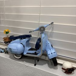 Lego Vespa With Book Box And Extra Pieces 