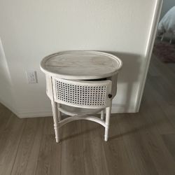 Nighstand/ side table