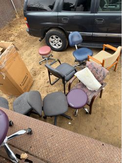 ALL KINDS OF OFFICE CHAIRS !!!!and stools$100 for all (individual prices vary)