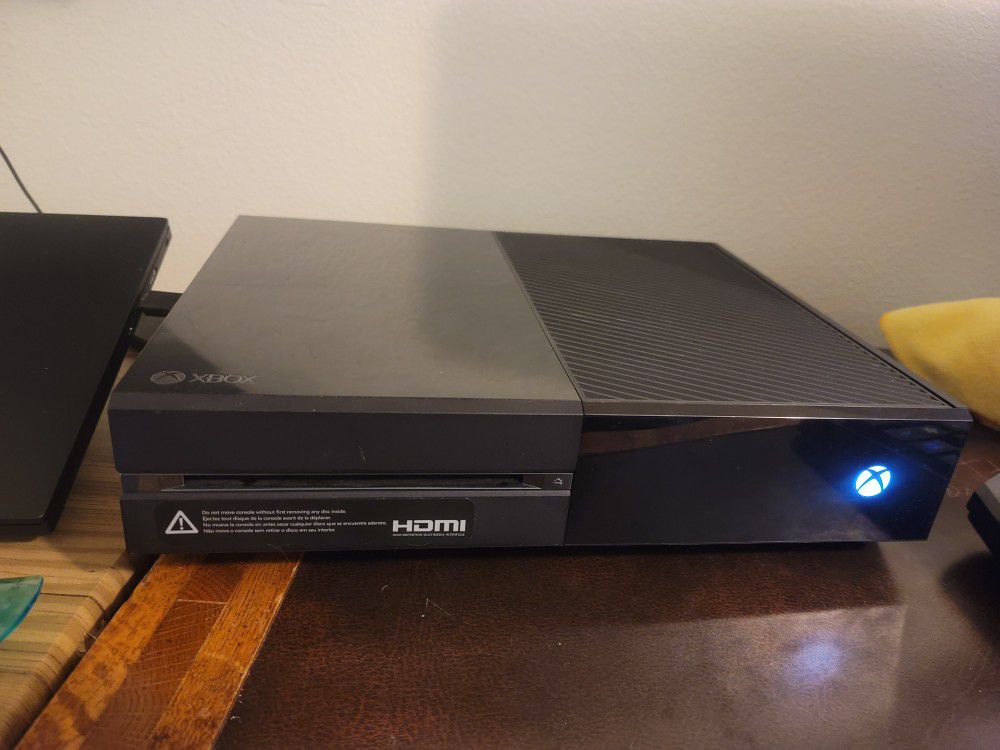Xbox One Model 1540 (500G) with Power Cable 