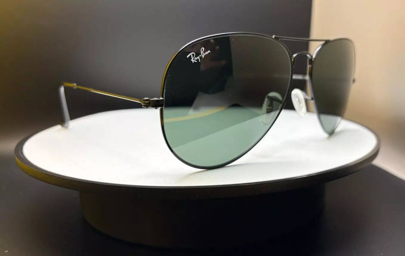 Brand New Ray-Ban RB3025 in Black Frame, Small Size