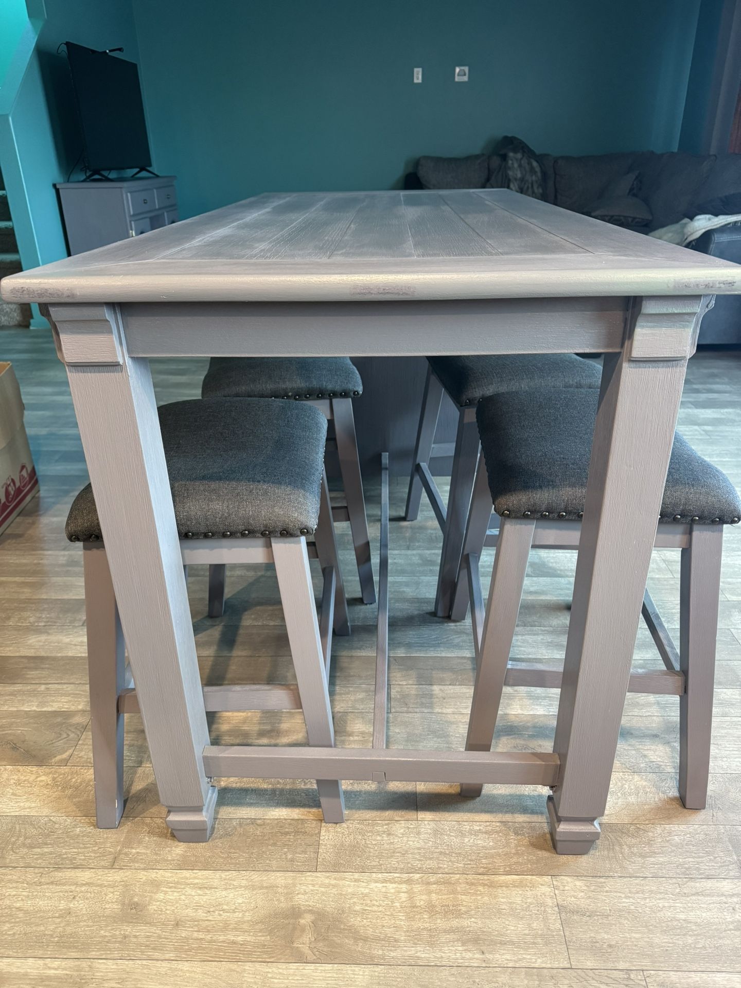 Bar High Table & Stools