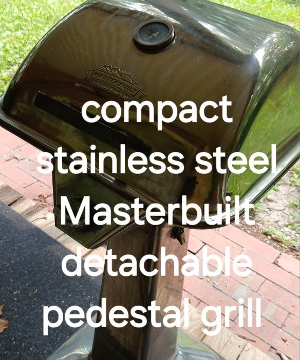 Compact Stainless Steel Masterbuilt Detachable Pedestal Propane Grill