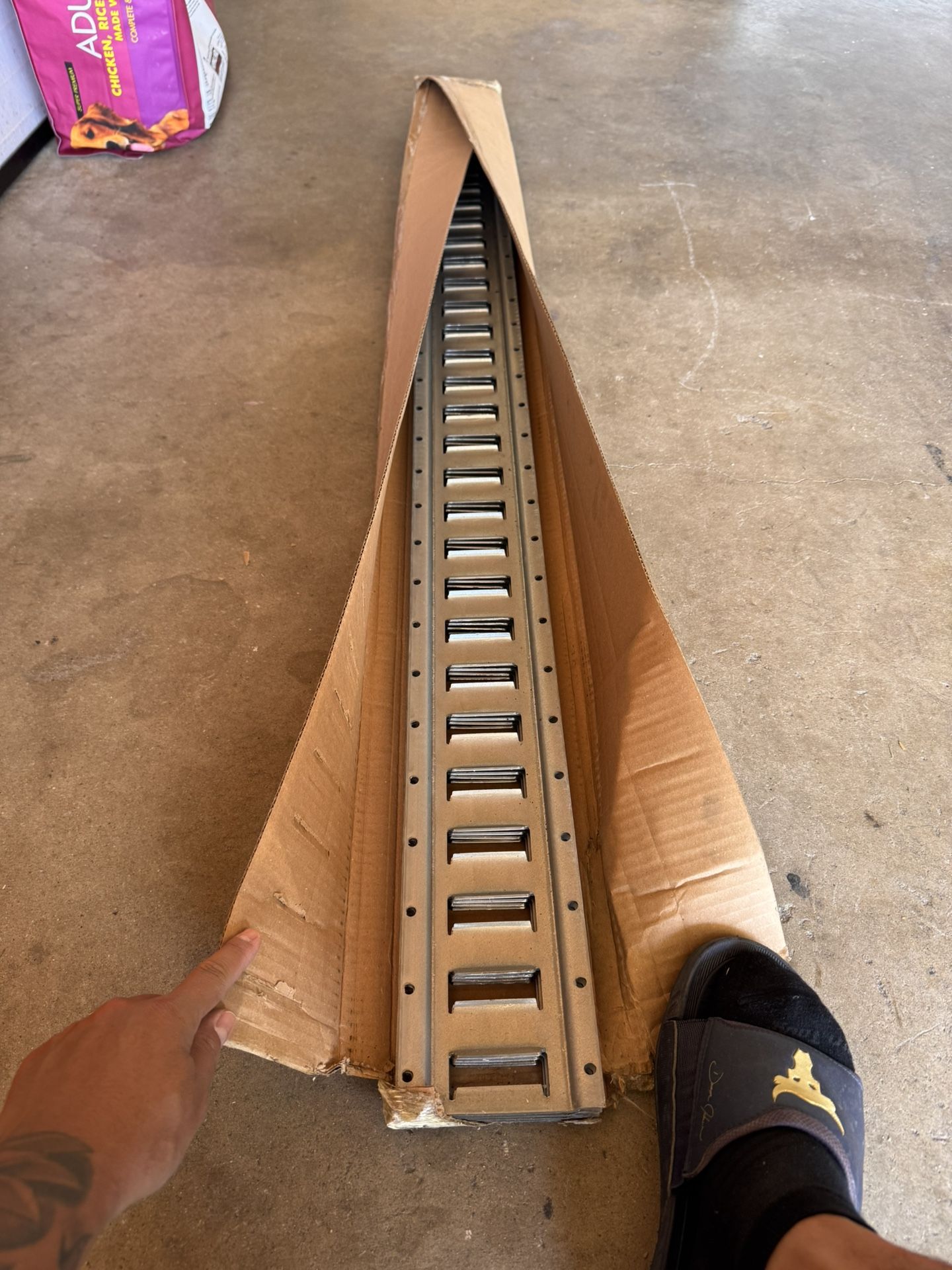 E Track DC Cargo
