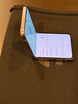 Samsung Zflip 5 , so nice . Unlocked