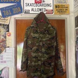 BRIXTON ARMY JACKET W/HOODIE/ ALSO REVERSIBLE ! LARGE.