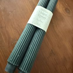 Anthropologie Dark Green Holiday Taper Candles NEW SET OF 4-unscented 