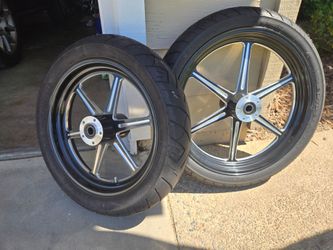 99-07 Harley touring Ultima revolver wheels and shinko 777 tires. Brand  Newish