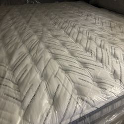 California King Size Bed Mattress King Koil Signature Rosewood Firm Euro Top Pillow Stearns & Foster Kluft Beautyrest Black Harmony Serta Sealy Nectar