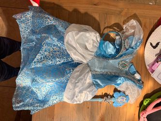 Cinderella Dress Halloween Costume 4/5T/Small