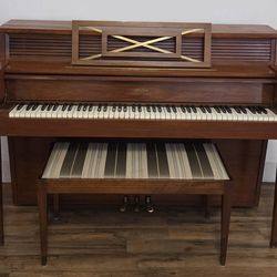 Free Upright Piano – Professional Delivery Required – No Pickup