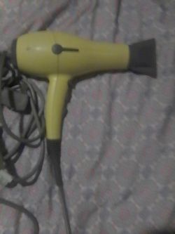 Blow dryer