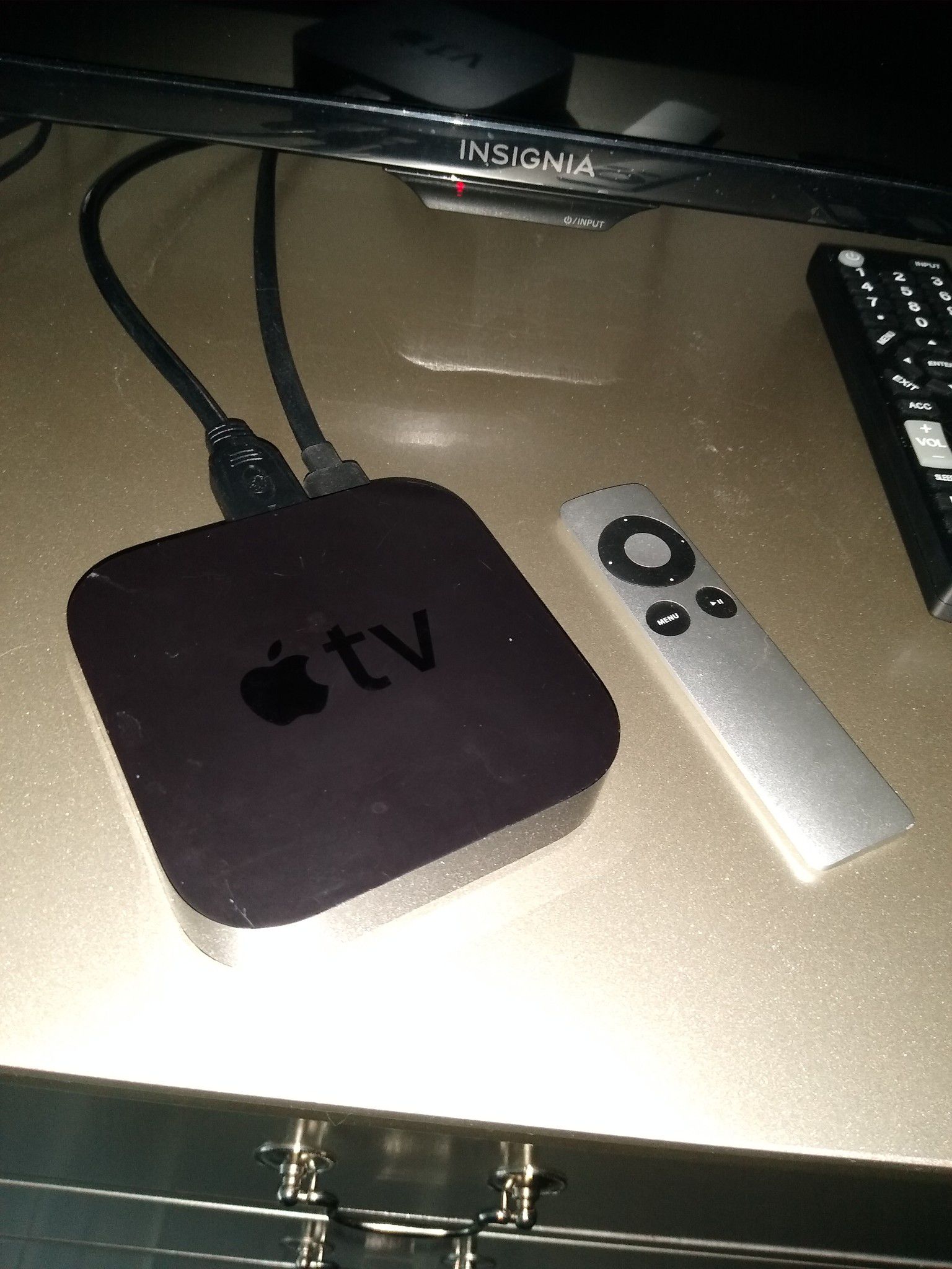 Apple TV 3rd generation, works like new, comes with cords and remote- adult owned