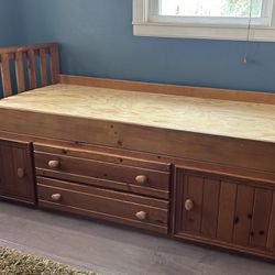 Children’s Wood Bed Set 