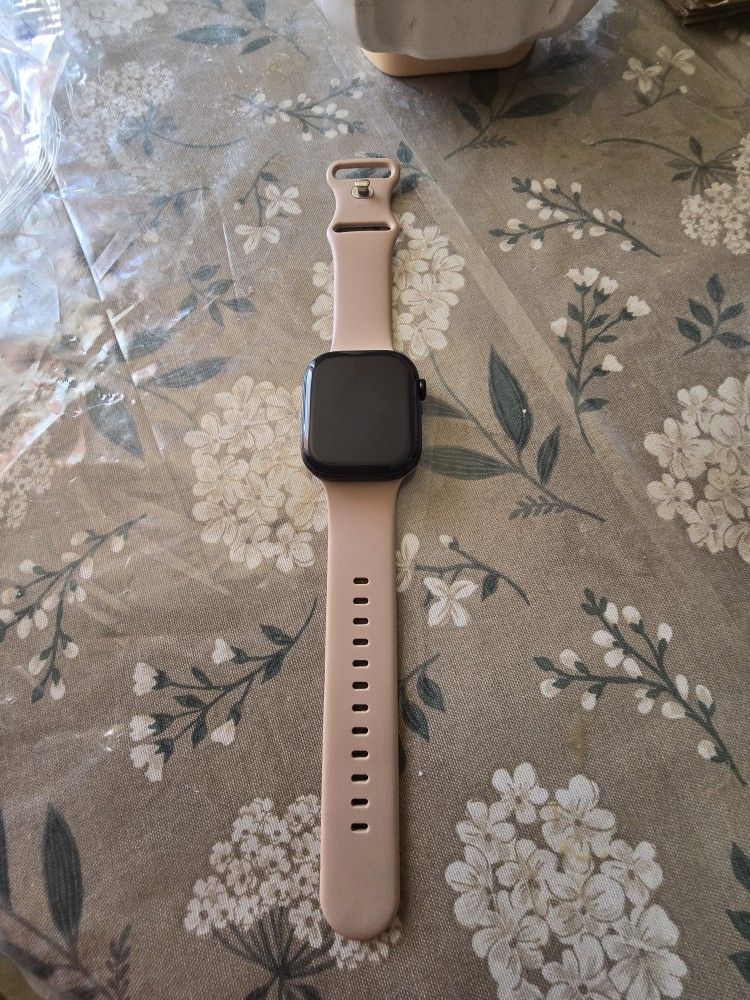 Apple Watch Series 10 ( The offers are welcome) "only I will respond to reasonable offers"