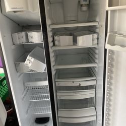 Refrigerator  Refrigerador Kitchen Indoor