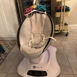 Baby Swing 4moms 