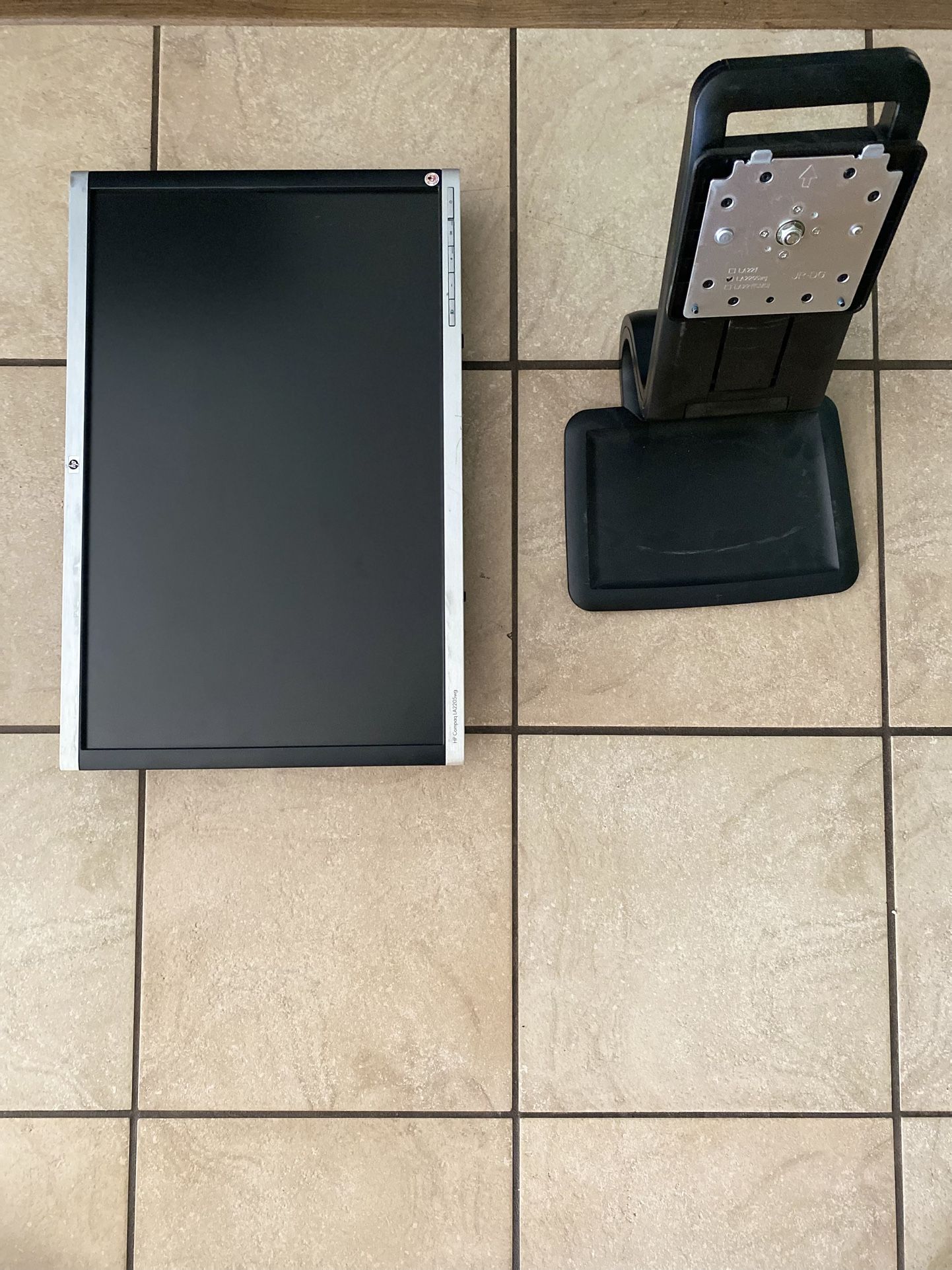 hp compaq la2205wg Computer Monitor (6)
