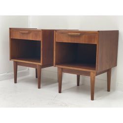 Vintage Danish Mid Century Modern End Tables Set Of 2