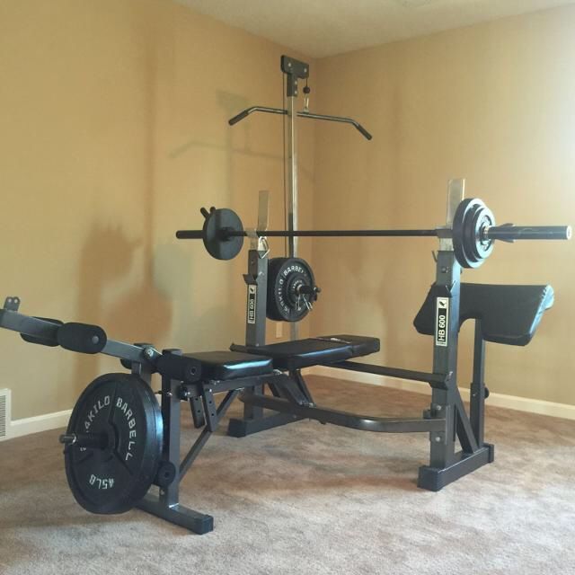 HB 600 weight bench with weights