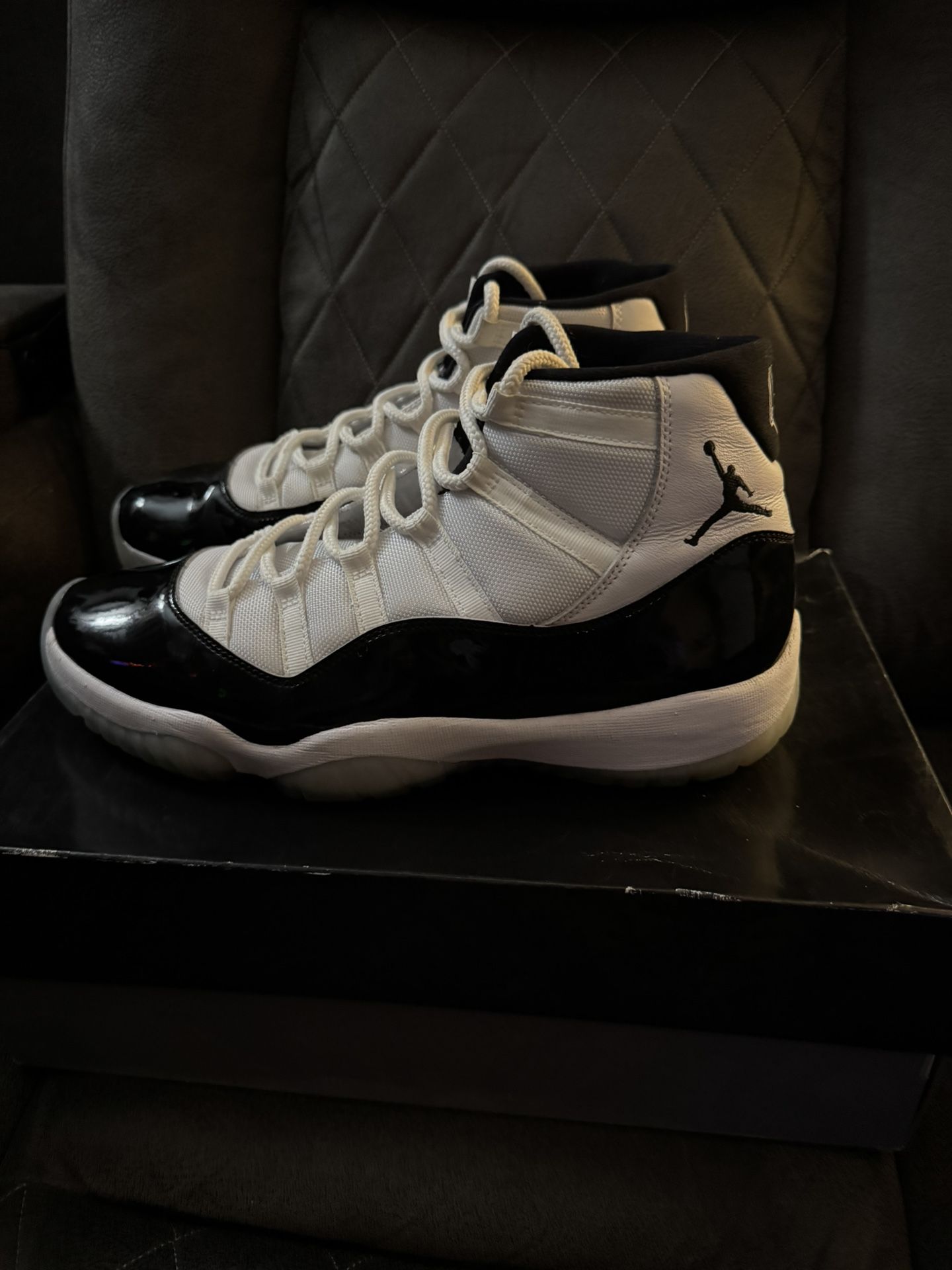Air Jordan 11 Concord