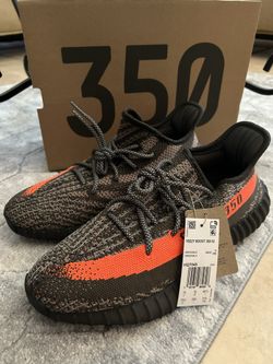  Yeezy 350 V2 Size 10.5 