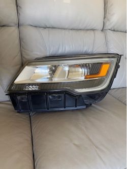 2016-2018 OEM Ford Explorer HID/Xenon Headlight LH Driver Side