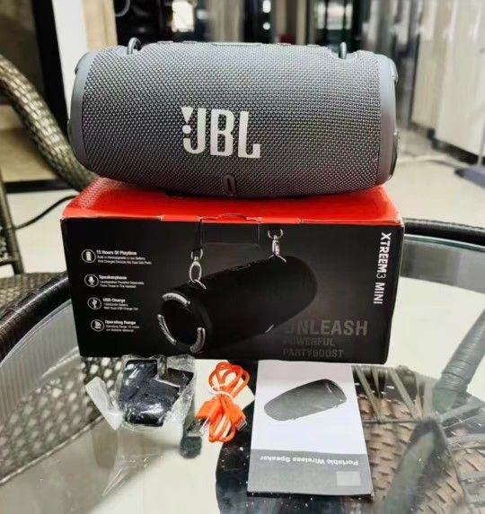 You sold the JBL CHARGE6 Bluetooth Speaker Subwoofer in Gray