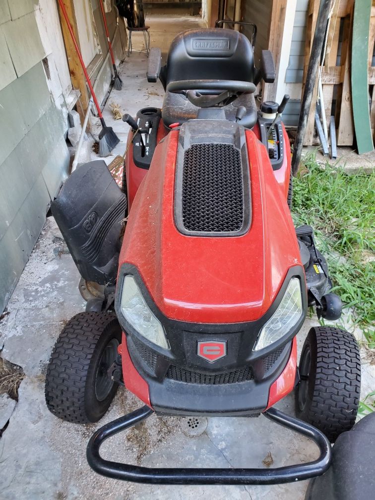 Craftsman riding lawn mower T110 Excellent condition.1299 new at