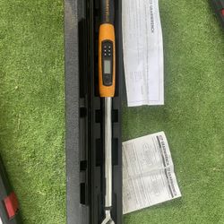 1/2 in. Torque Wrench 25-250 ft./lbs. Electronic Torque Wrench