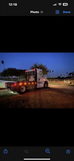 2013 Freight liner Cascadia 125