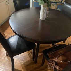 Dinning Room Table And Four Chairs