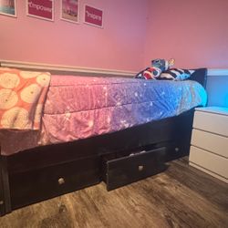 Twin Size Trundle Bed
