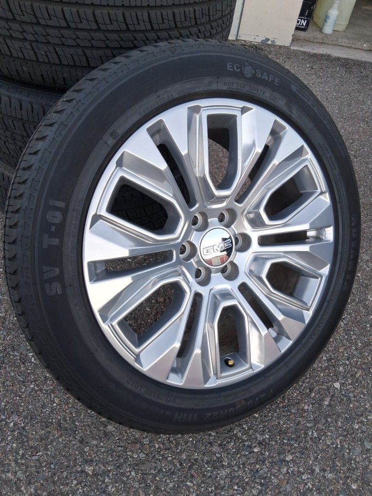2025 NEW OEM ORIGINAL TAKEOFFS GMC SIERRA DENALI 22 INCH TIRES ADVANTA NEW 100 % DOT 1725 $ 1899 