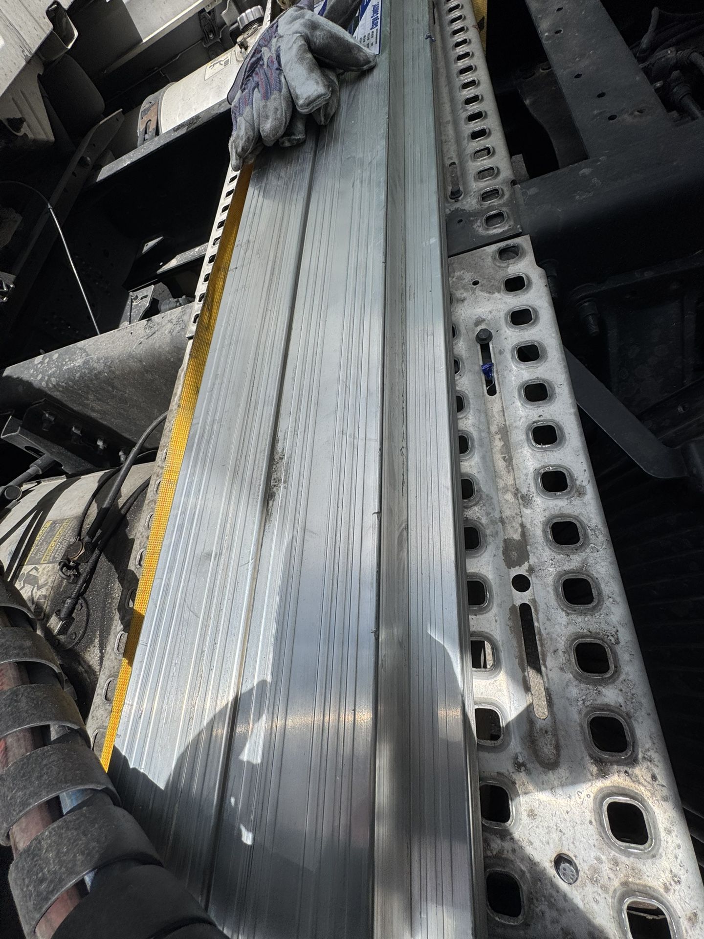 Load Aluminum Bars For Semi Trailer Dryvan Reefer