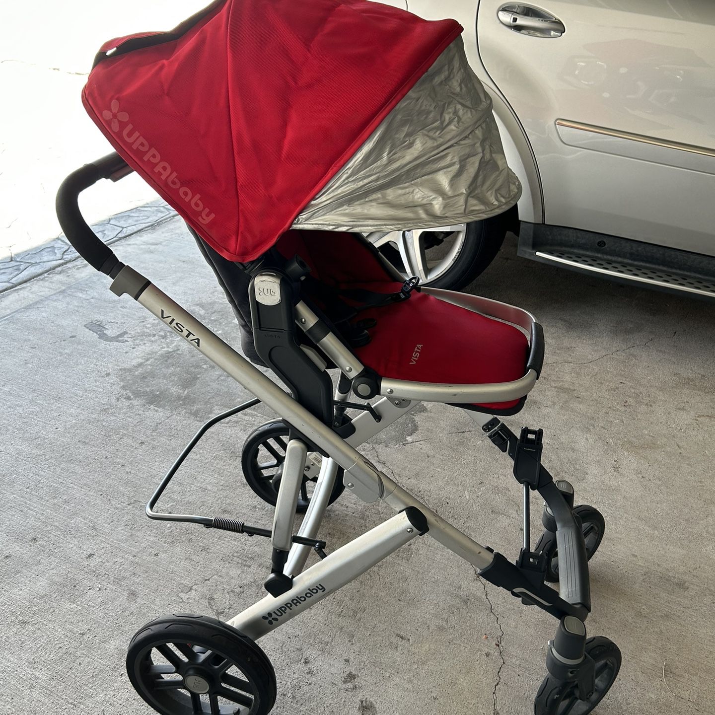 Uppababy Vista Stroller With Basket and Red Rumble Seat