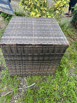 Outdoor storage box 27”x27”