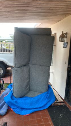 ( OBO) Gray Pull-Out Sleeper Sofa Couch Bed – Good Condition