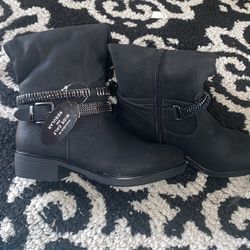 Black boots