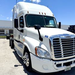 2013 Freightliner Cascadia