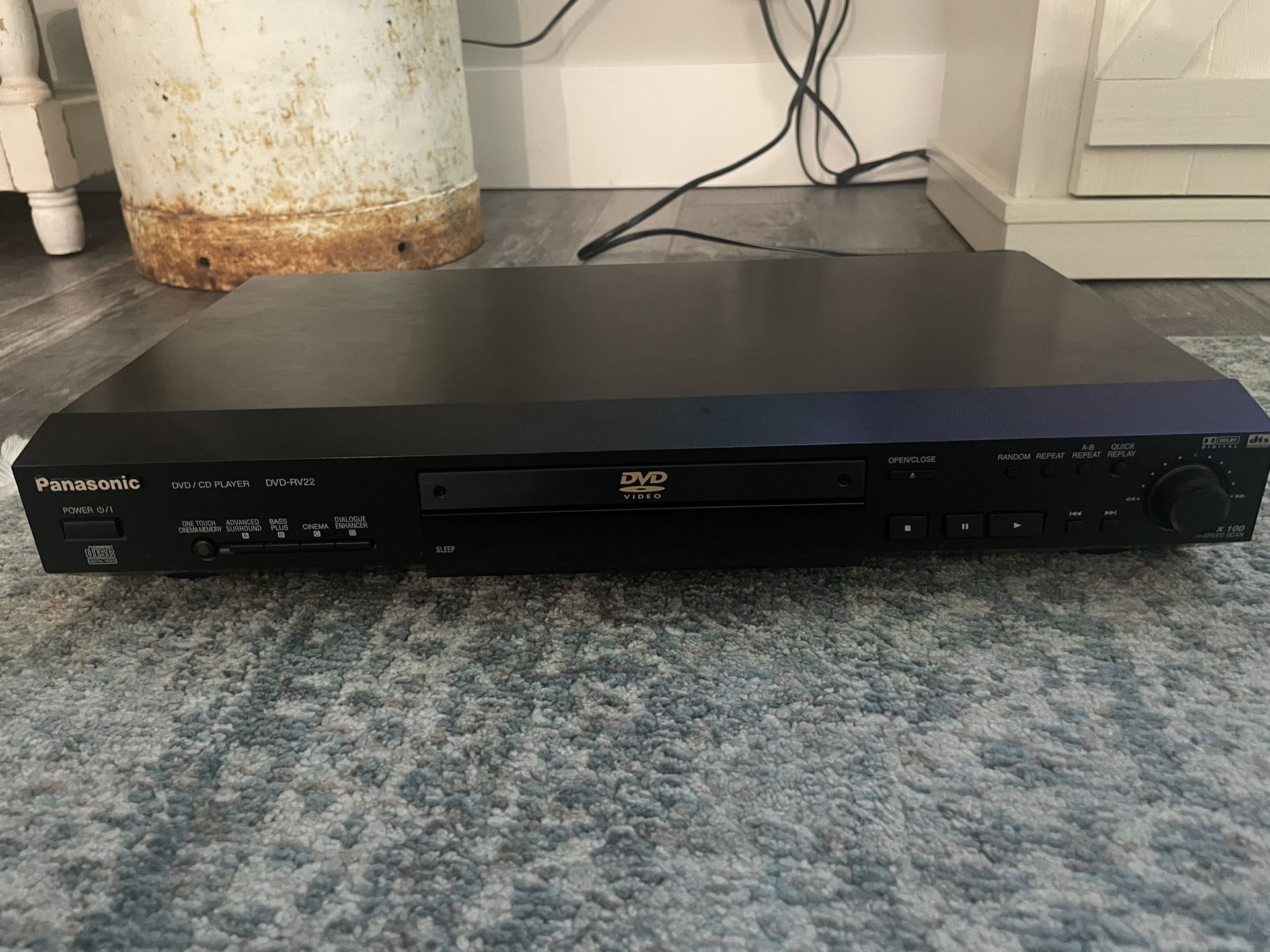 Panasonic RV22 DVD/CD Player